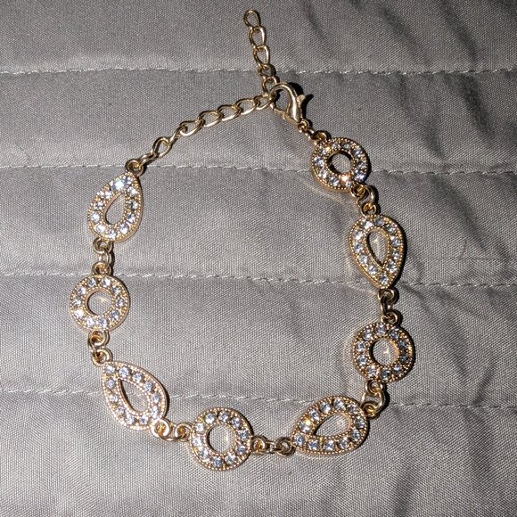 $1 with Bundle ~ Gold-Tone Rhinestone Teardrop & Circle Link Bracelet 4697 - Picture 1 of 3